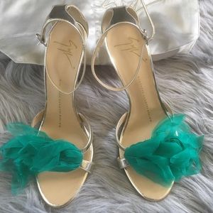 NWT Giuseppe Zanotti Metallic Sandals